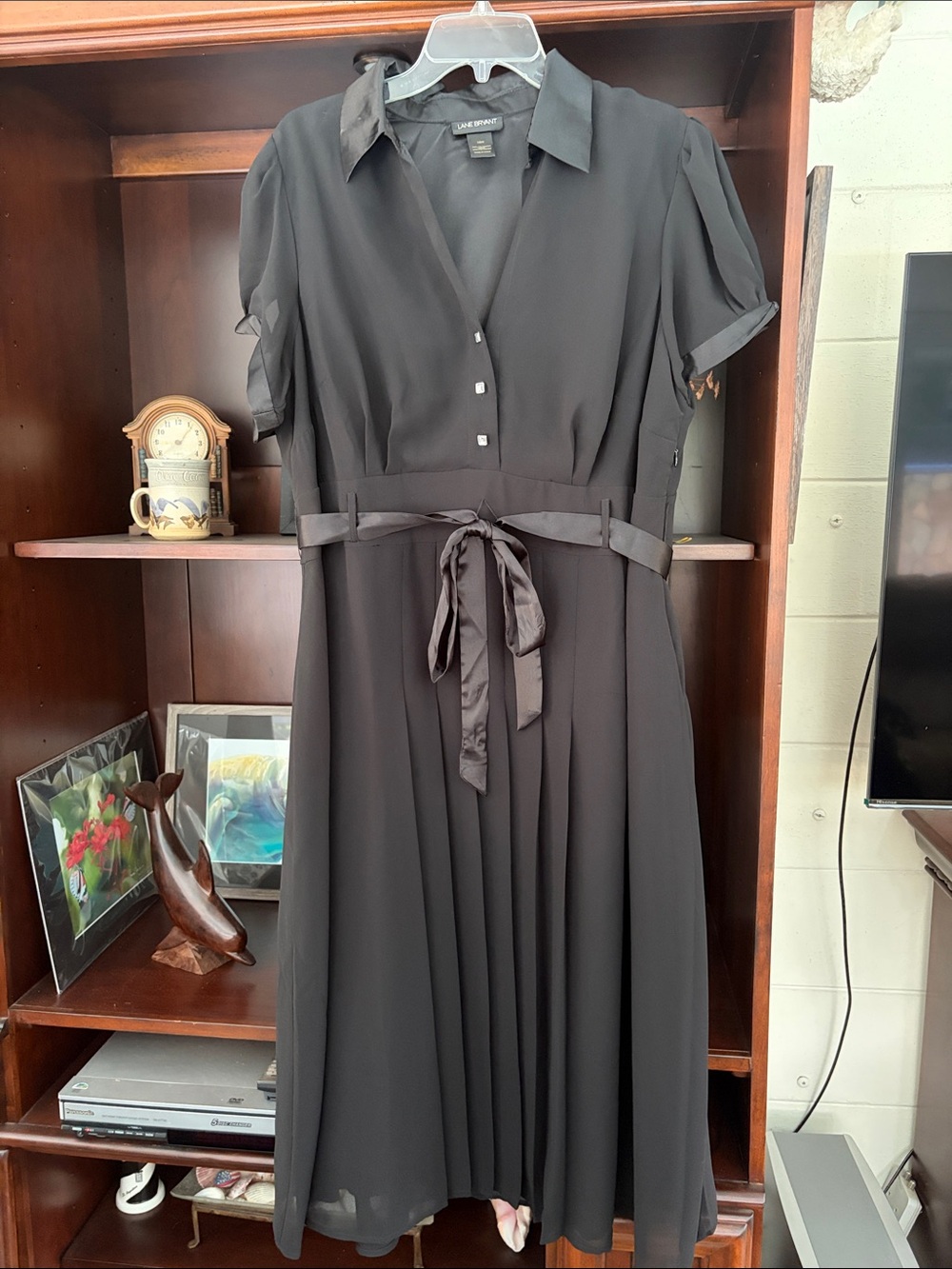 Lane Bryant Black Short-Sleeve Tie-Waist Midi Dress